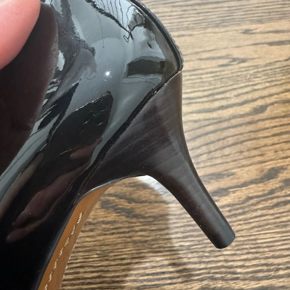 Coach Black Patent Leather Mid Heels Pump Shoes FG1479 size 6.5B